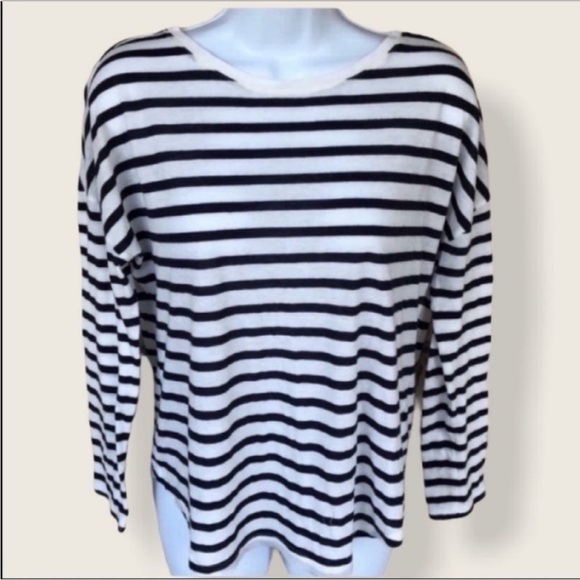 Boden Light as a featherweight Top Striped Long Sleeve Comfy
Size  Small - Picture 2 of 7